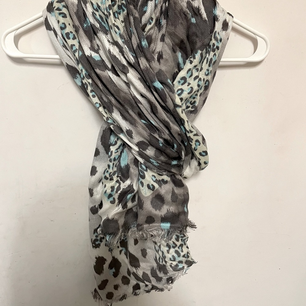 Leopard Print Airy Scarf Grey & Blue